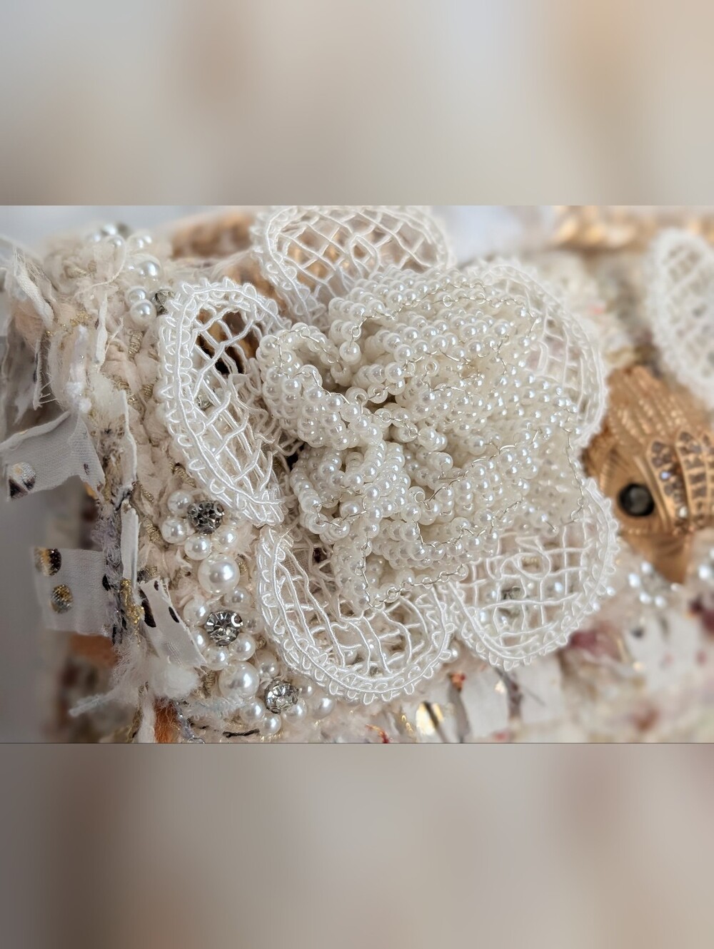 Kurt Geiger Cream Tweed Crossbody Bag with Gold Chain and Pearl Detail - Picture 11 of 16